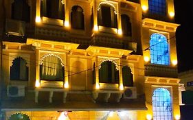 Hotel Mandiram Palace